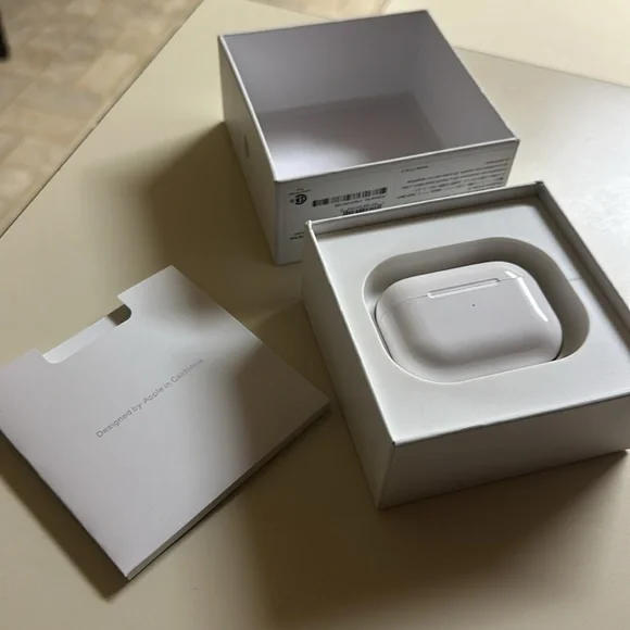 AirPodsPro２ Refurbished AirPods Pro 2 with MagSafe Charging Case (Lightning